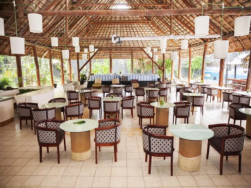** Hotel Lucky Traveler Hostel Tulum Mexico