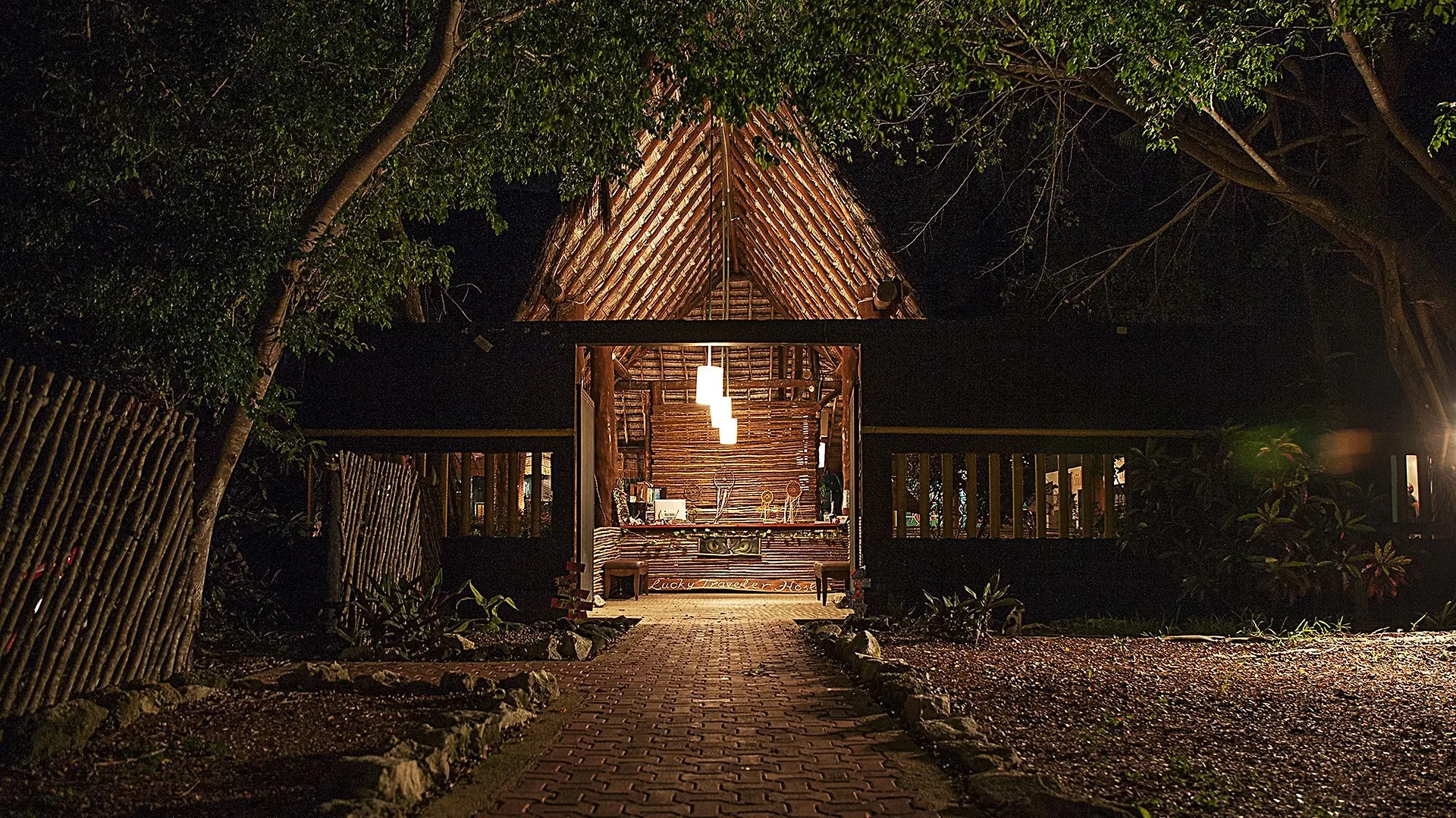 Lucky Traveler Hostel Tulum