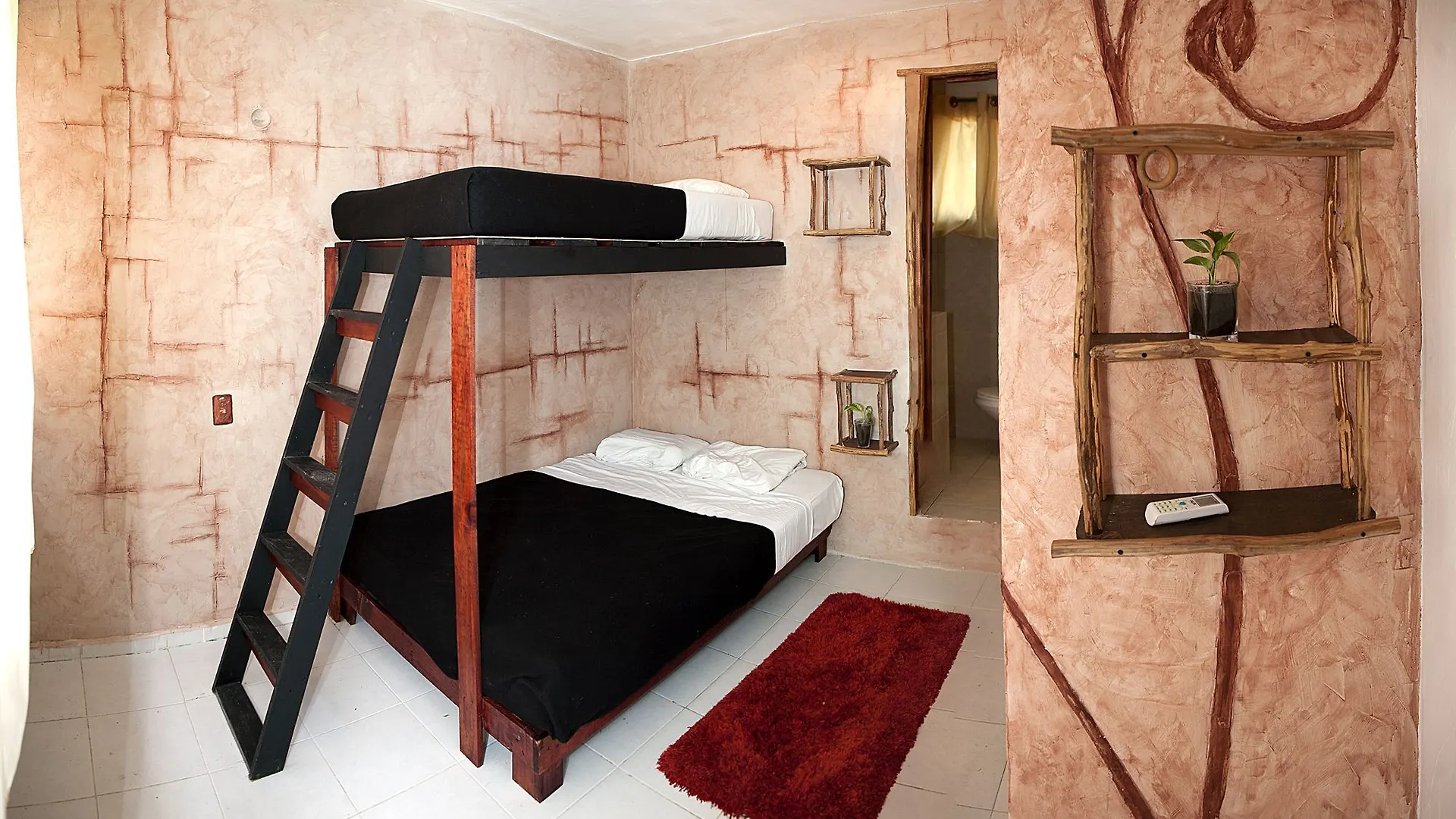 Lucky Traveler Hostel Tulum Hotel